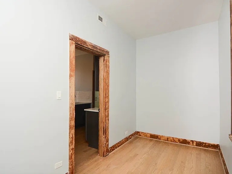 949 N Winchester Ave #2 — Photo 13