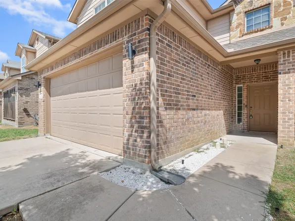 154 Castleridge Dr #B, Little Elm, TX 75068