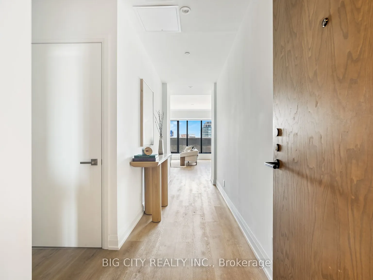 2 bed, $4,050 — Photo 2