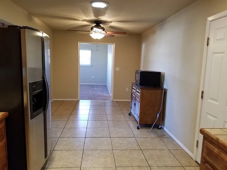 913 W Yucca Ave — Photo 7