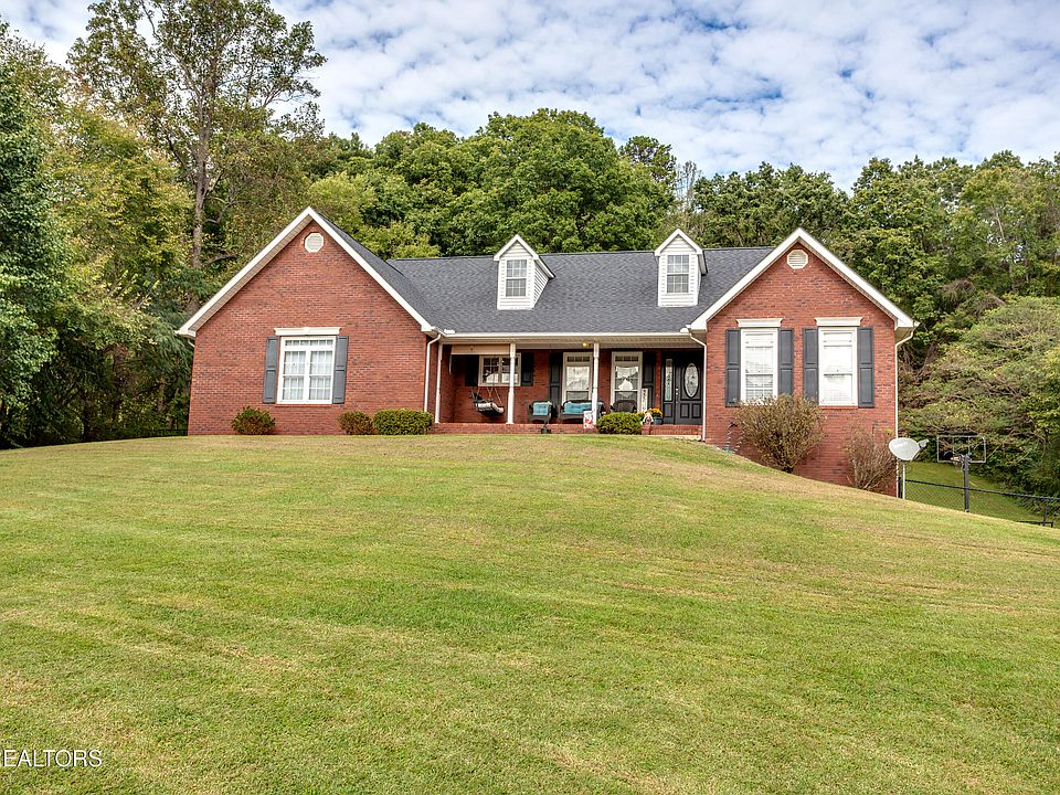 949 Hill St, Jellico, TN 37762 | MLS #1340695 | Zillow