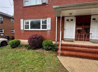 1923 S Railroad Ave, Staten Island, NY 10306