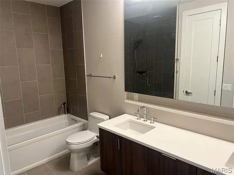 4101 Laclede Ave #309 — Photo 10