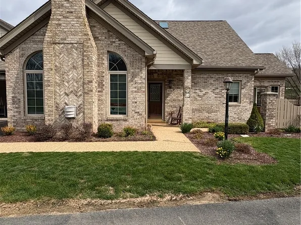 3226 Waters Edge Ct, Murrysville, PA 15668