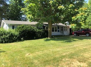 526 E 2nd Ave, Saint John, KS 67576