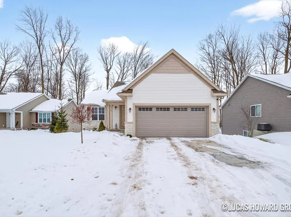 6520 Cherry Mead Ct, Caledonia, MI 49316