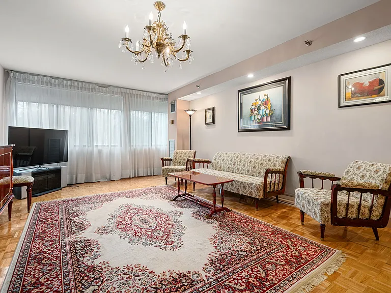1731 Beacon St #221 — Photo 4