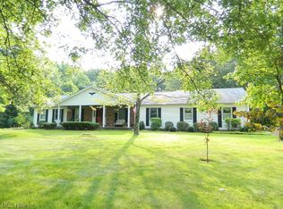 7700 Apple Blossom Ln, Chesterland, OH 44026