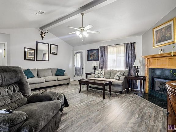 3rd image of 35976 Wilmington Ave