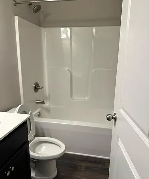 full bathroom 2 floor