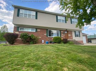2613 Lakeview Dr, Saint Albans, WV 25177