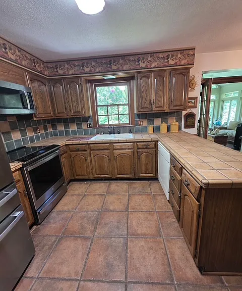 2385 River Run Dr — Photo 4