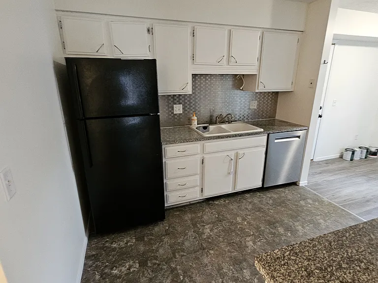 2901 Staten Ave #15 — Photo 8