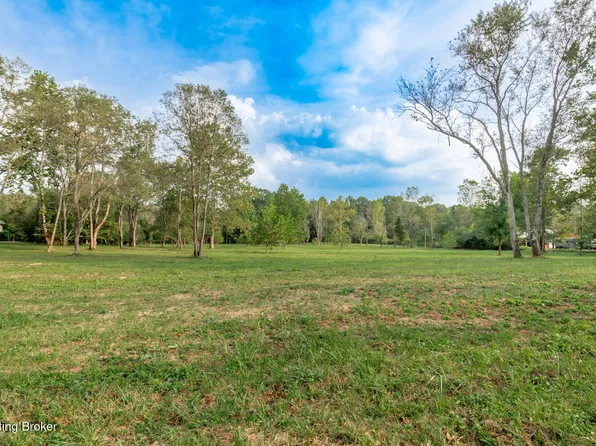 3809 Hambletonian Rd, La Grange, KY 40031