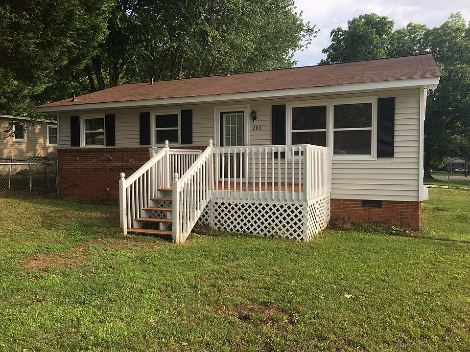 1st image of 200 Minneola St
