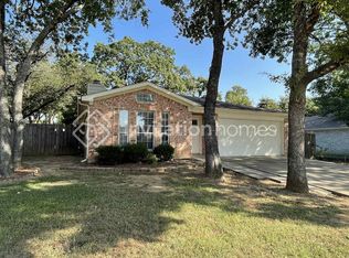 1200 Cardinal Oaks Dr, Mansfield, TX 76063