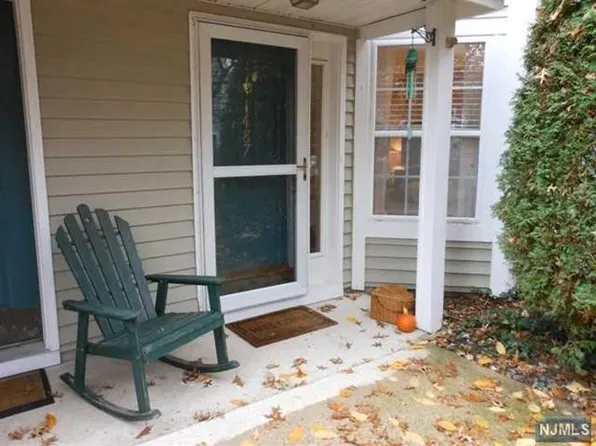 1487 Cornwall Rd, Mahwah, NJ 07430