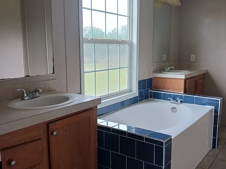 875 Darwin Joseph Rd — Photo 9