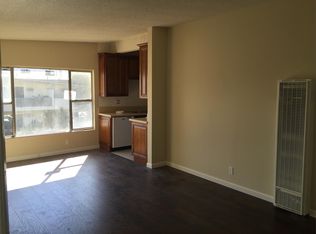 11967 Rochester Ave #6, Los Angeles, CA 90025