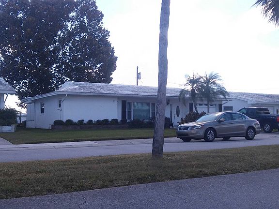 4th image of 3920 Mainlands Blvd N