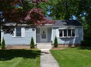 170 Cedar Ridge Rd, Newington, CT 06111