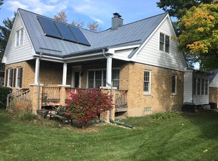 835 Cedar Ter, Deerfield, IL 60015