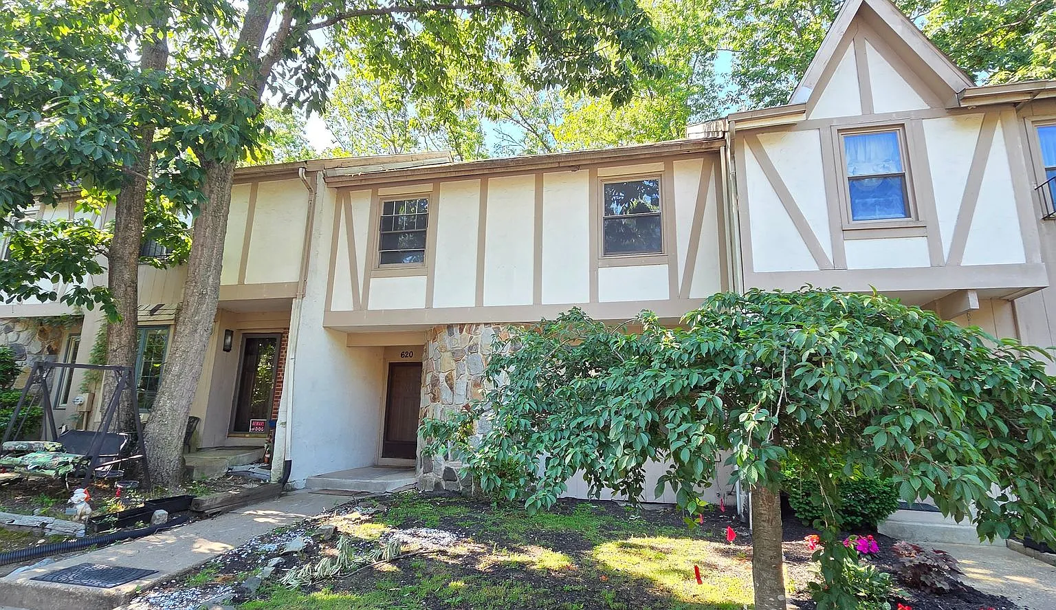"Modern Comfort in Sicklerville: Your Dream Rental Awaits at 620 Jaeger Ct!" — Photo 4