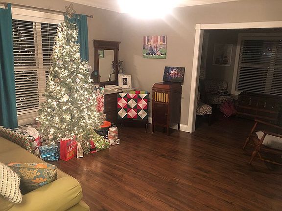 Formal Living/ Parlor 