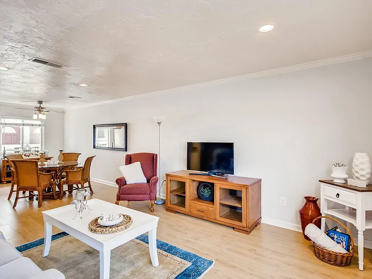153 Palm Ave — Photo 7