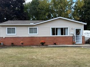 36216 Harroun Ct, Wayne, MI 48184