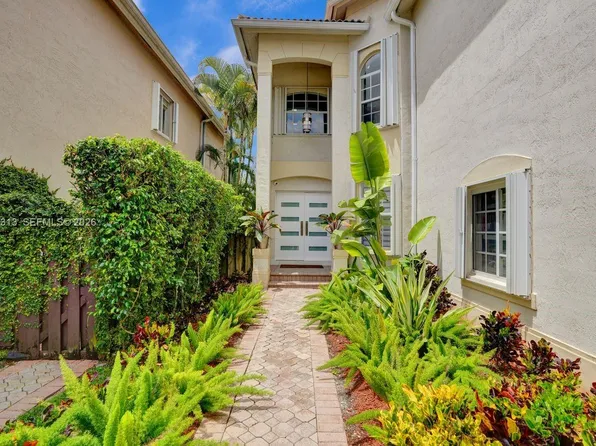 11008 NW 73rd St, Doral, FL 33178