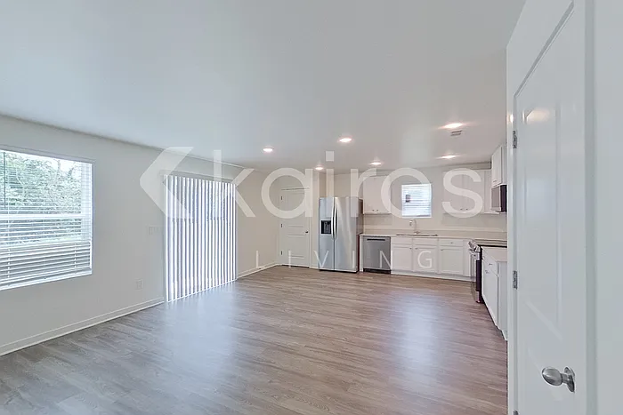 132 George Oxford Dr — Photo 4