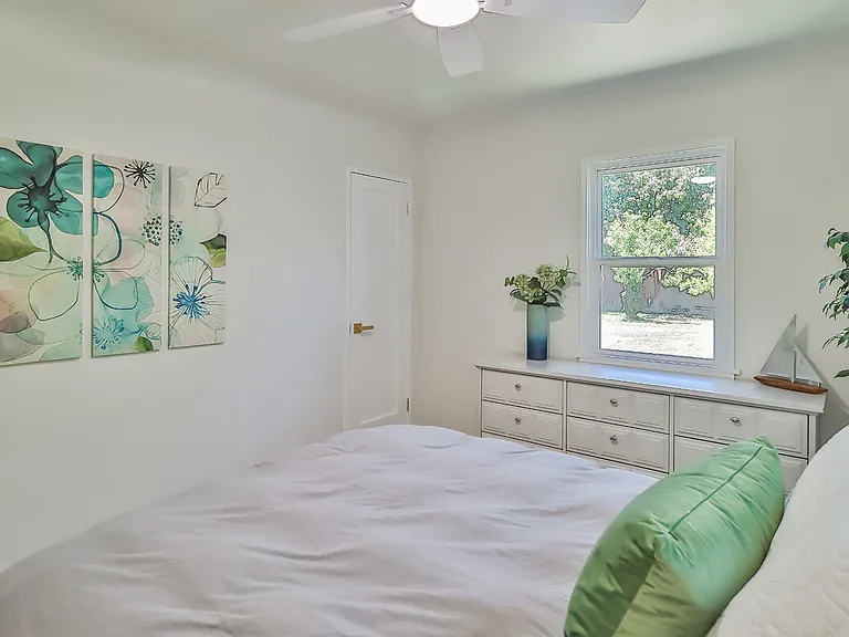59 E Lewis St — Photo 17