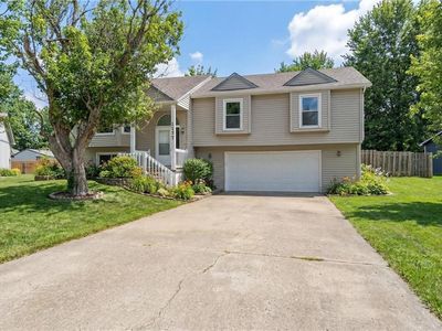 1177 Greenwood Park, Tonganoxie, KS, 66086