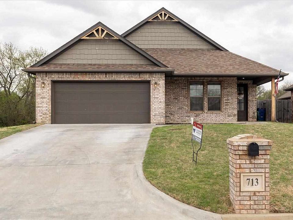 1st image of 713 Meadow Ln