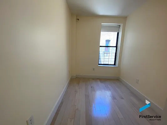 Rented by FirstService Realty (legacy) | media 14