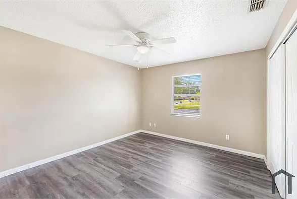 2420 S Lake Ave — Photo 6