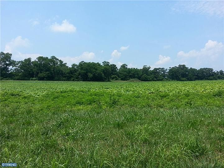 1st image of 9 Burton Ln