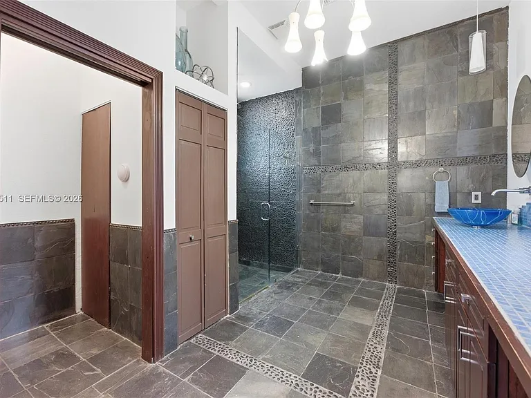 608 SW 13th St — Photo 16
