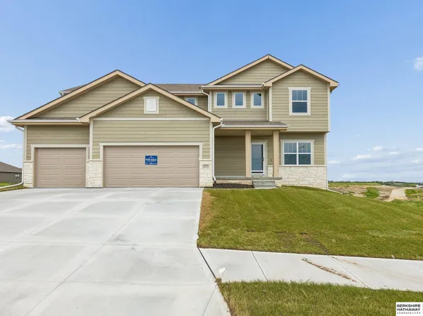 20909 Nebraska Ave, Elkhorn, NE 68022