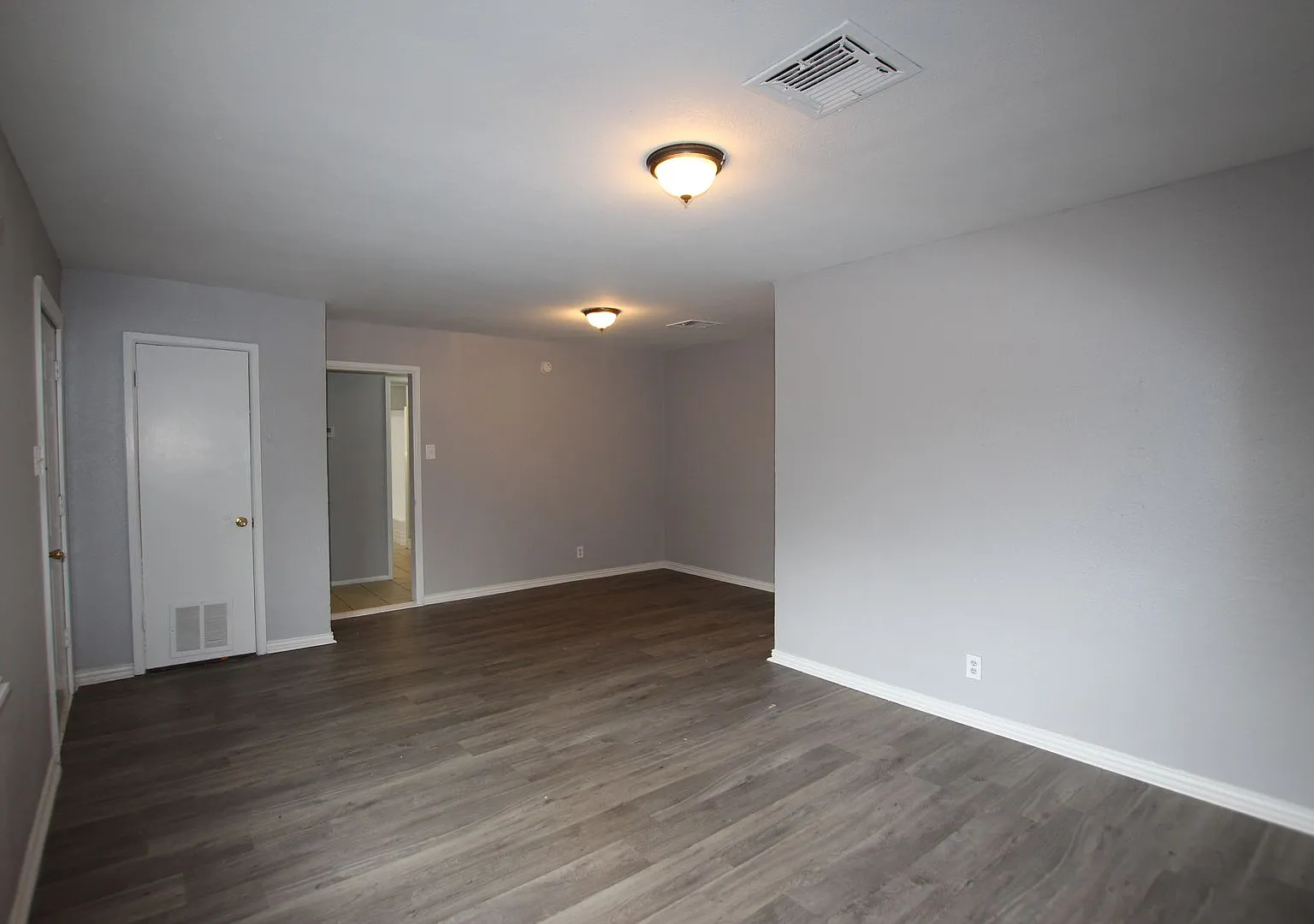 Coming Soon! 3 bedroom 1 bath- East Tyler! — Photo 4