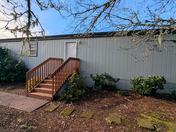 2nd image of 1284 N 19th St Unit 17