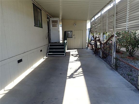 5th image of 1300 W Menlo Ave
