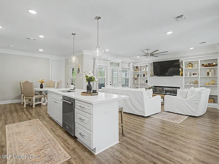 6812 Enclave Ln — Photo 6