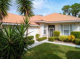 138 Lost Bridge Dr, Palm Beach Gardens, FL 33410