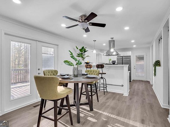 4th image of 3387 Forest Hill Rd