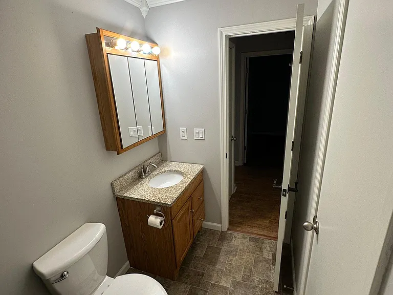 823 Bass Ln — Photo 14