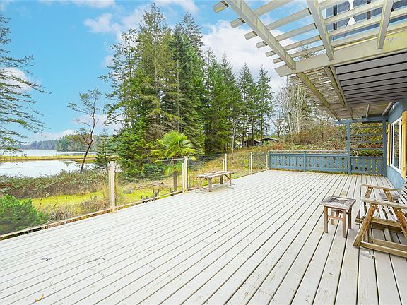 2nd image of 89 Pilkey Point Rd