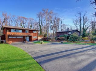 270 Ocean Ave, Northport, NY 11768