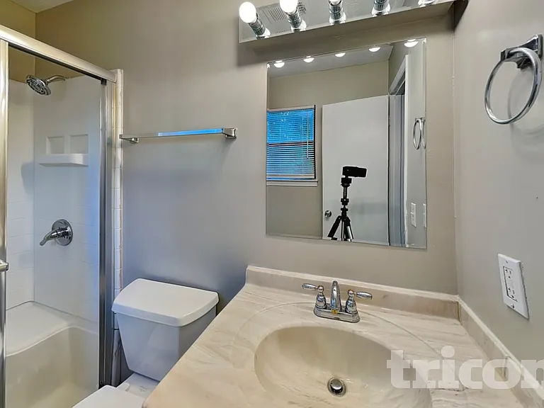 2224 Clinchfield Ct — Photo 9
